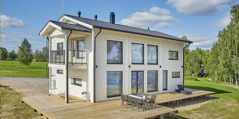 Modern Harjula 178 log home