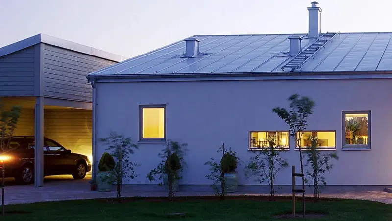 Garage & Carport